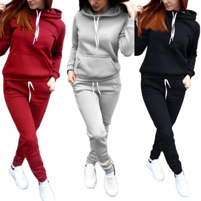 Спортивные костюмы женские модные