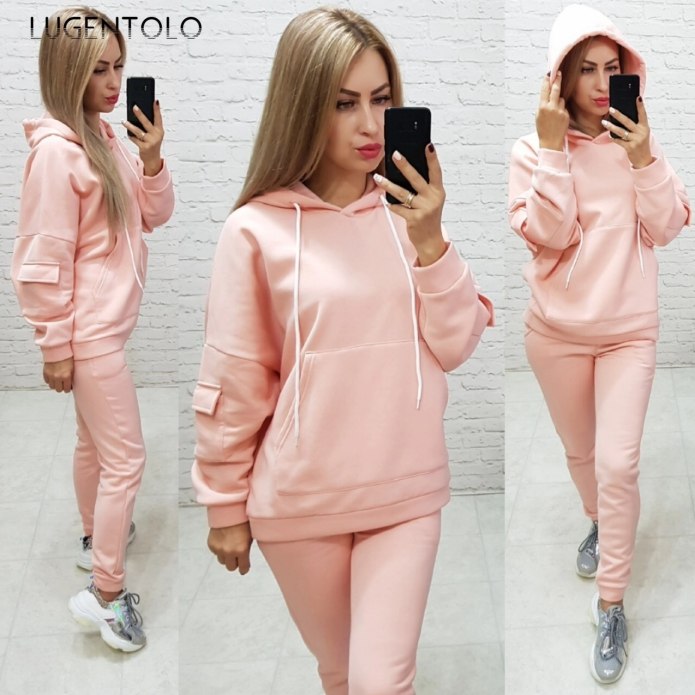 Розовый спортивный костюм женский теплый