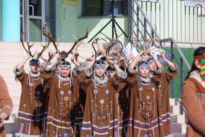 Эвены национальный костюм