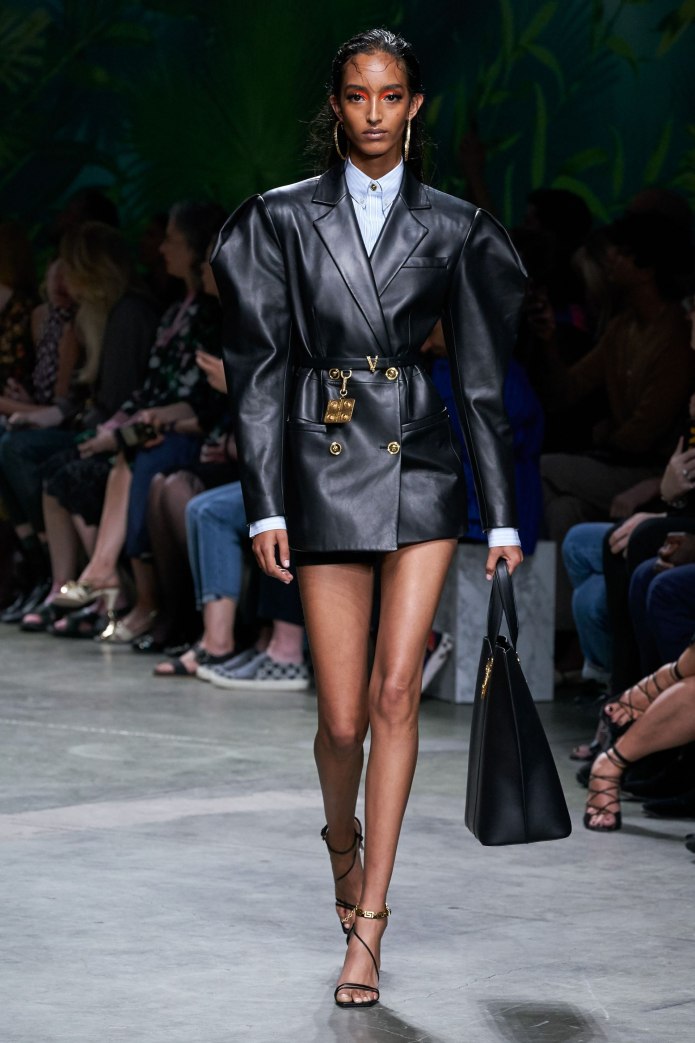 Burberry коллекция осень зима 2020-2021