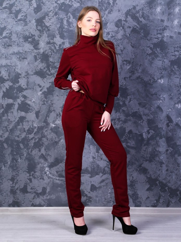 Костюм брючный Zarina бордо