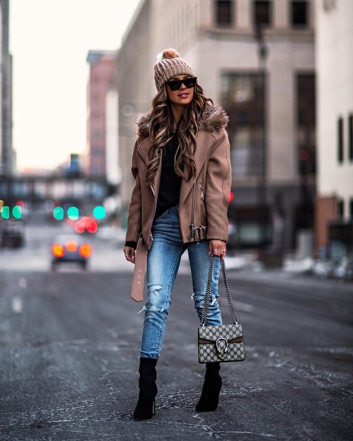 Кейп Louis Vuitton