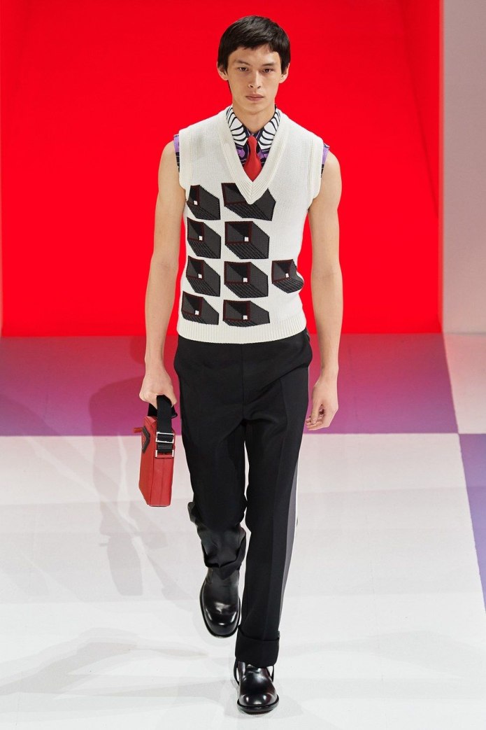 Показ Prada man fw15