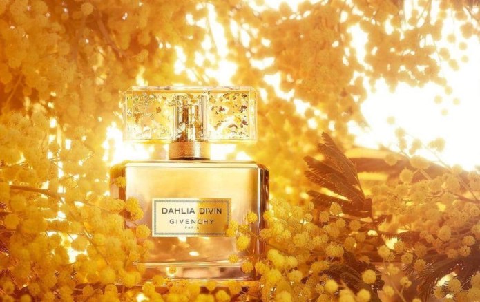 Dahlia Divin от Givenchy le Nectar de Parfum