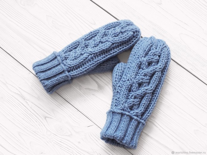 Варежки Twist mittens
