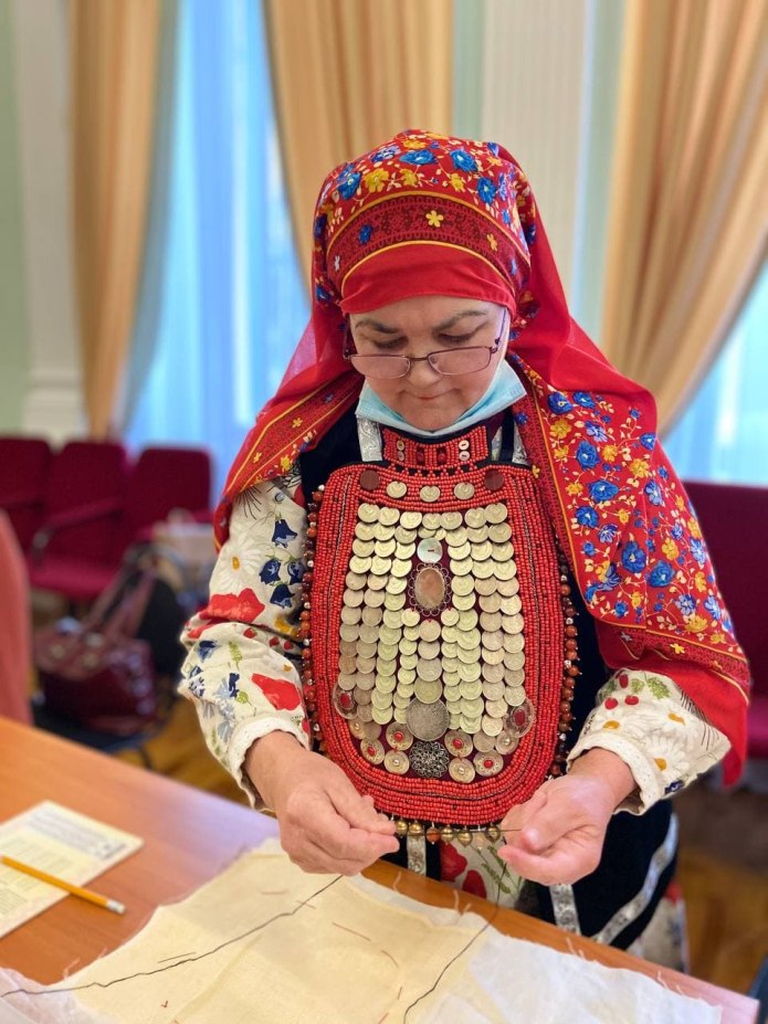 Вес женского башкирском головного убора