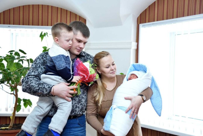 Выписка из роддома фотосессия