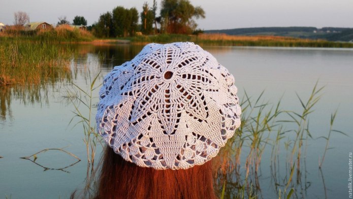 Ажурная беретка летняя