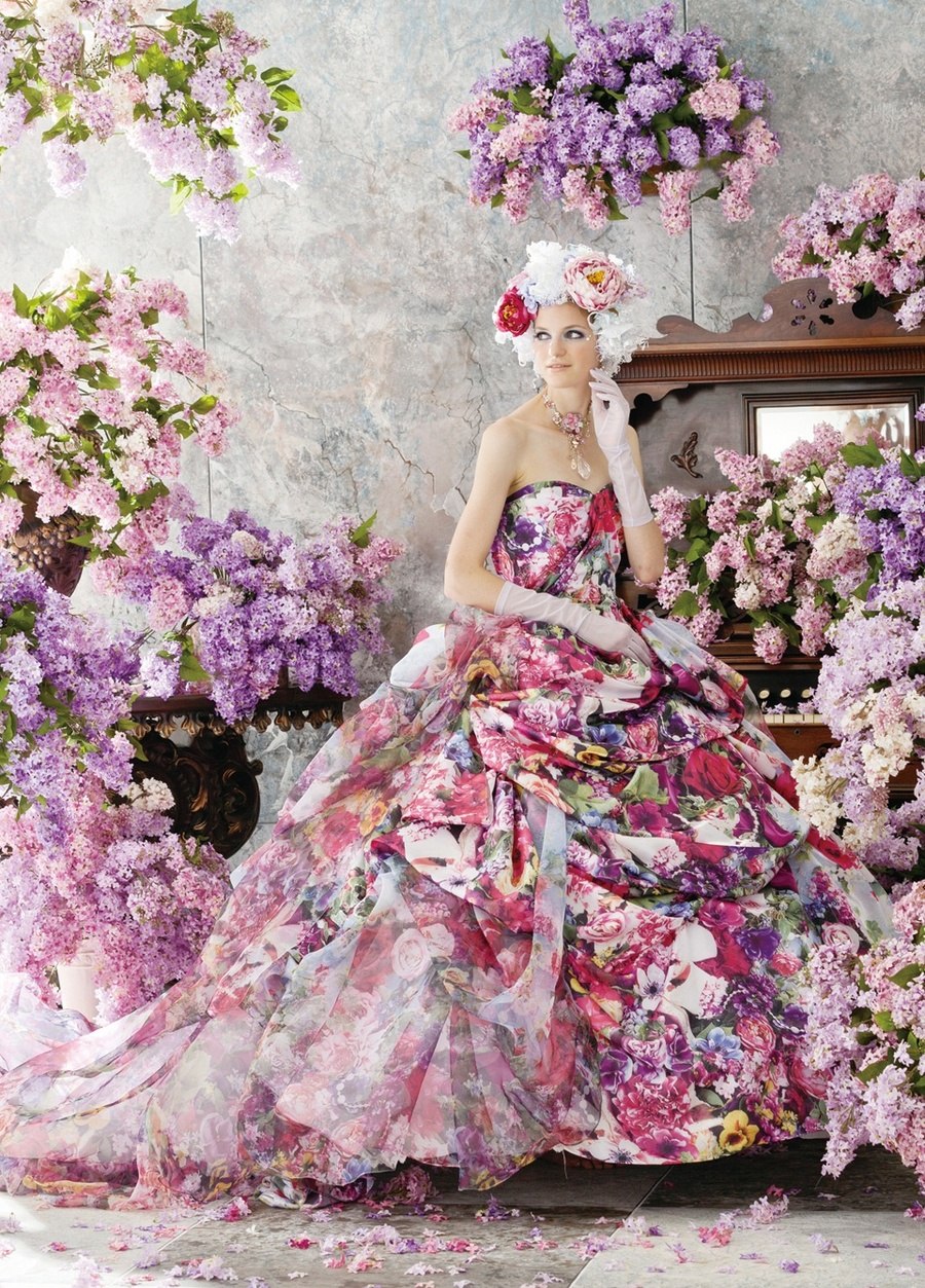 Dresses flowers. Stella de libero" коллекция платьев. Свадебное платье с цветами. Цветные Свадебные платья. Свадебное платье в цветочек.