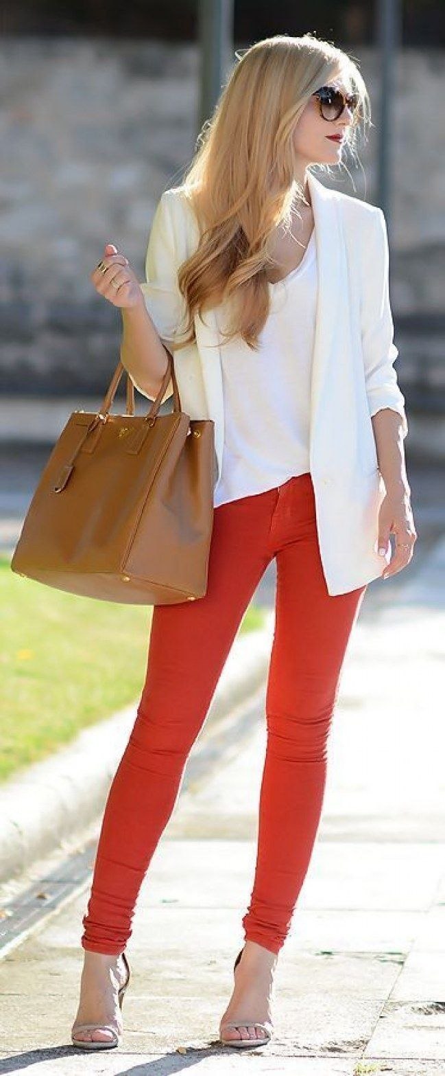Образ с красными штанами