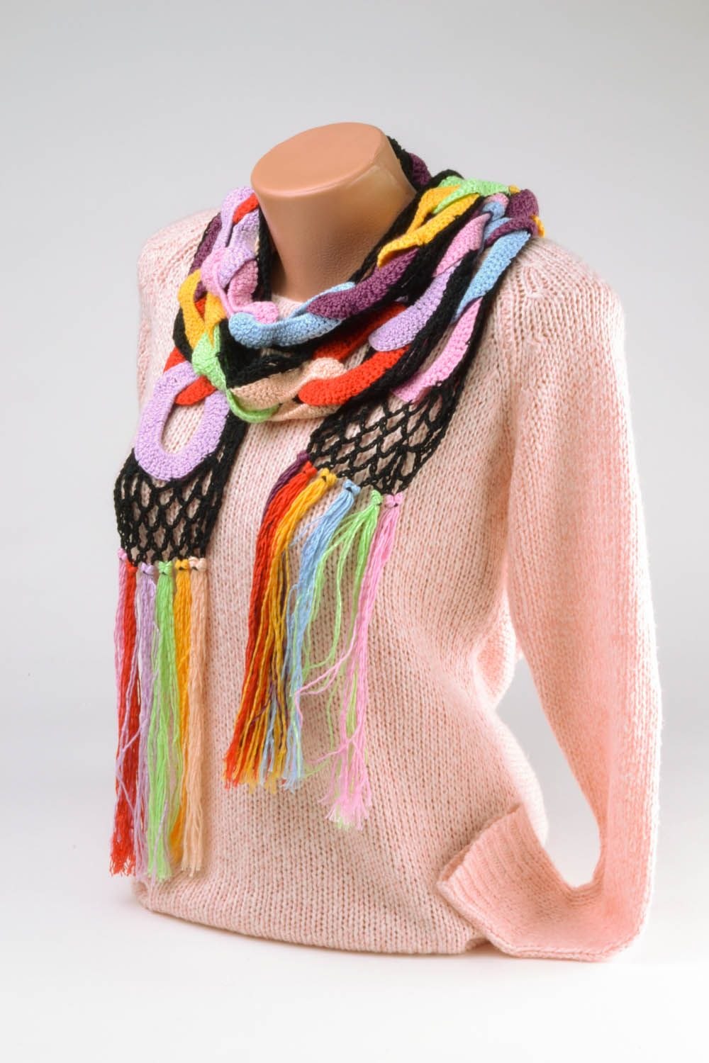 Цветной шарф. Разноцветный шарф. Разноцветный вязаный шарф. Креативный шарфик. Разноцветный шарф спицами.