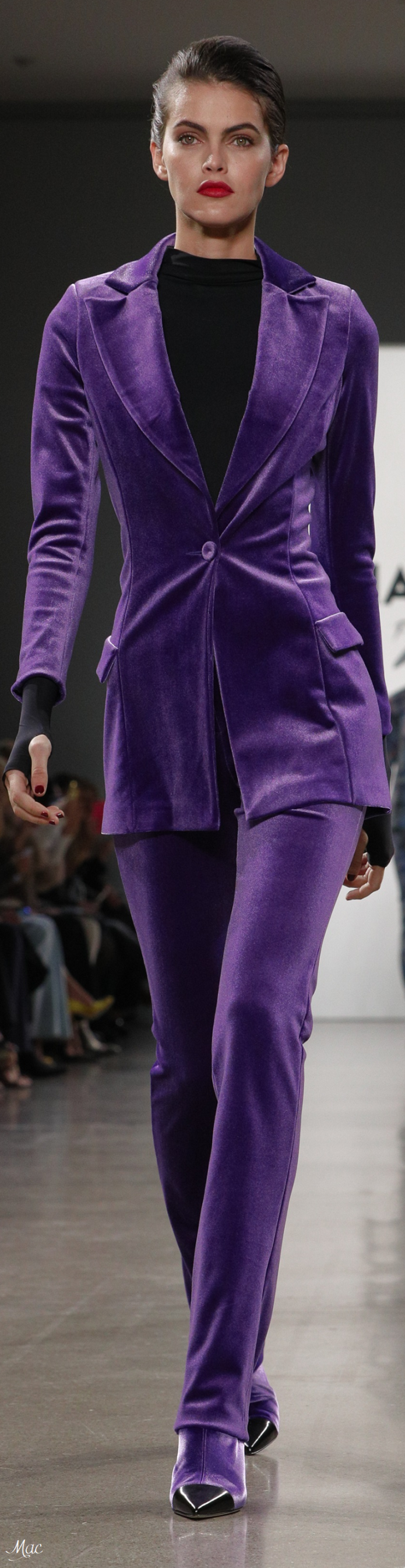 Бархатный костюм брючный Donna Karan
