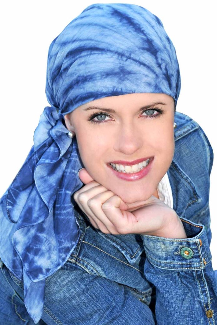Шарф на голову с пальто