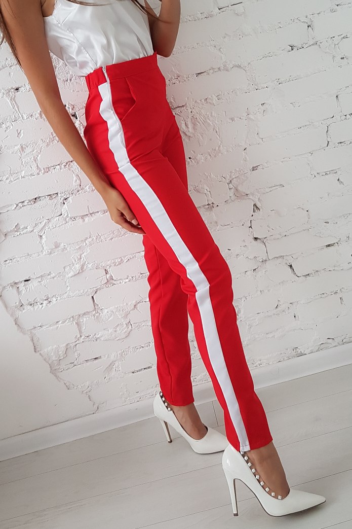 Bershka штаны с лампасами