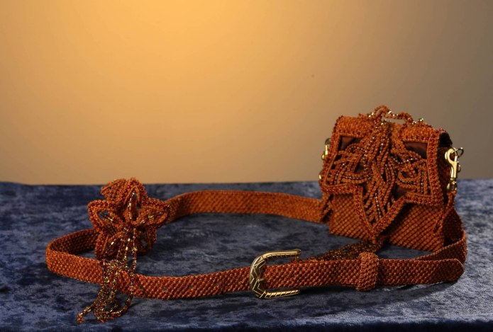 Широкий пояс макраме