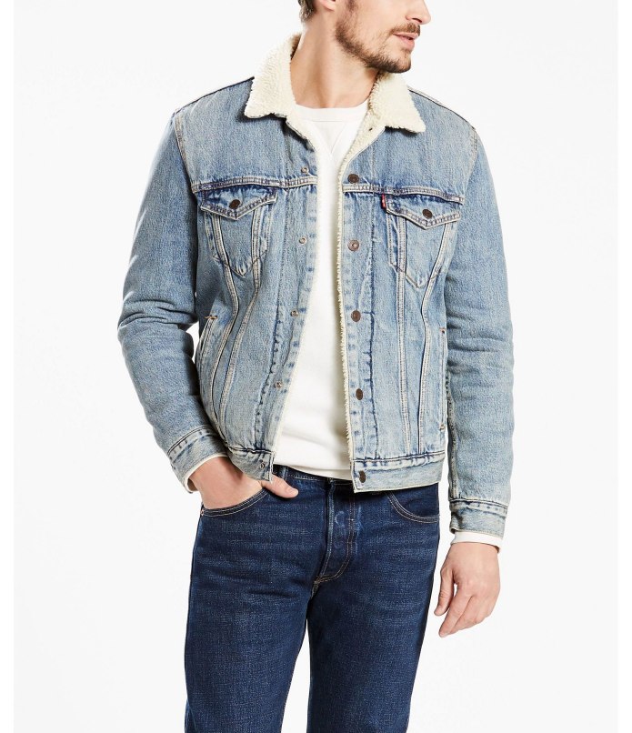 Levis long Sherpa Trucker