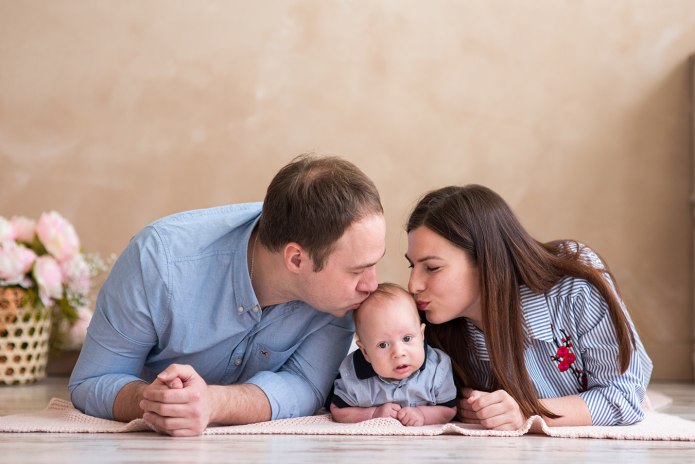 Семейная фотосессия в студии