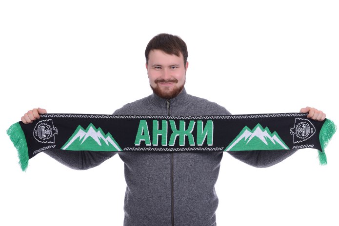 Одеяло из фанатских шарфов