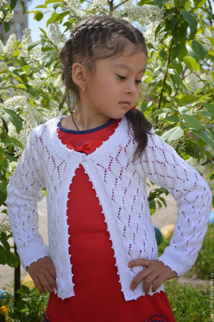 Ажурная кофта для девочки