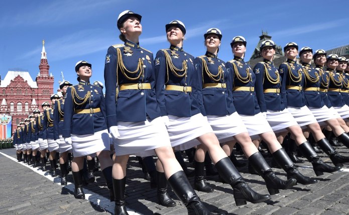 Женщины на параде Победы