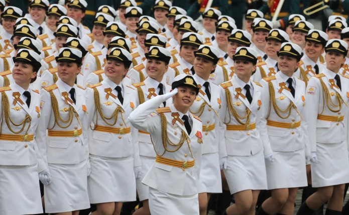 Женский батальон на параде Победы 2019