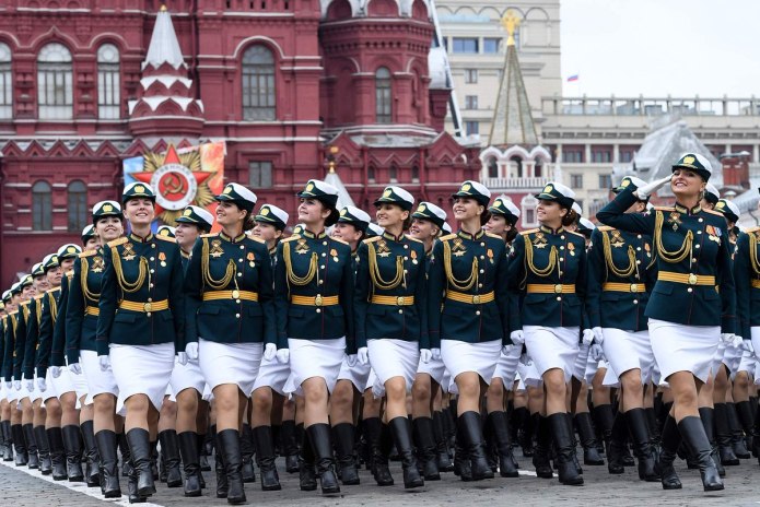 Женский батальон на параде Победы 2018