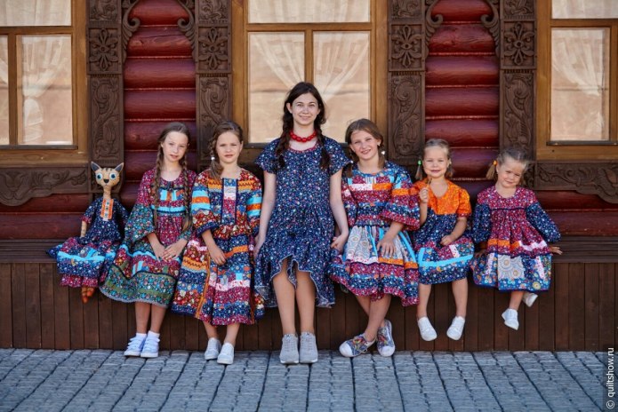 Костюмы из платков для ансамблей