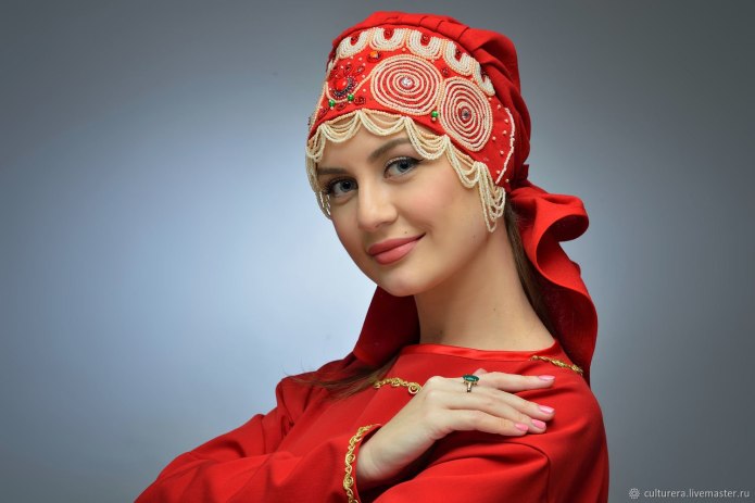 Кокошник повойник