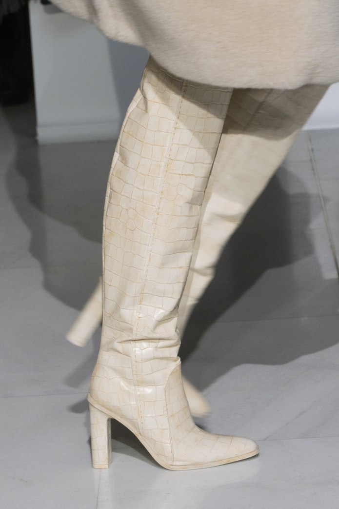 Белые сапоги massimo Dutti