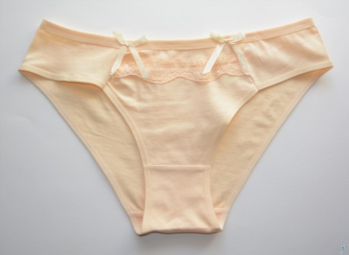 Бюстгальтер Bandeau жен. Lira черный 051115c