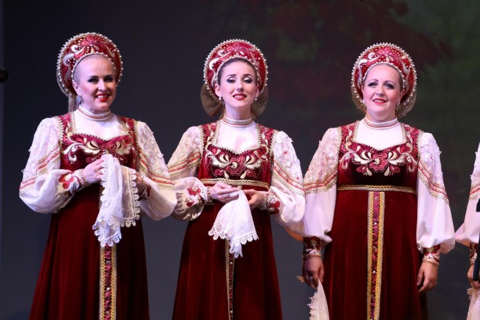 Солистка Омского русского народного хора