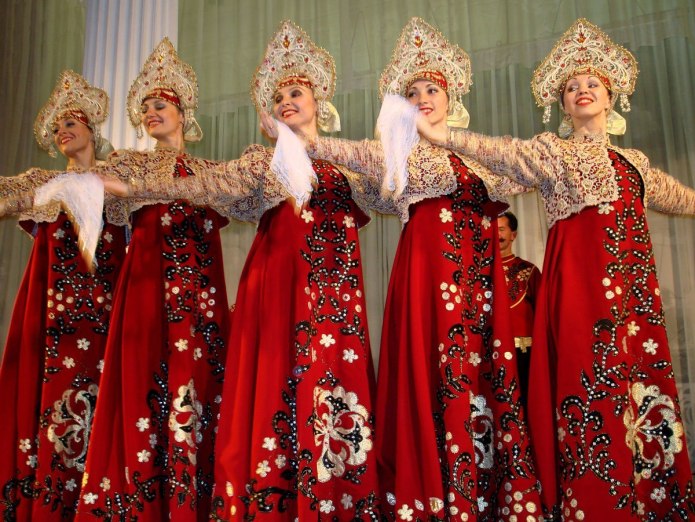 Кокошники ансамбля Березка