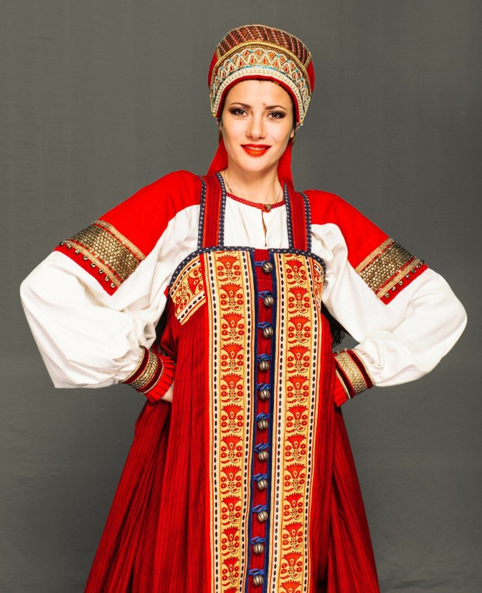 Русский костюм женский