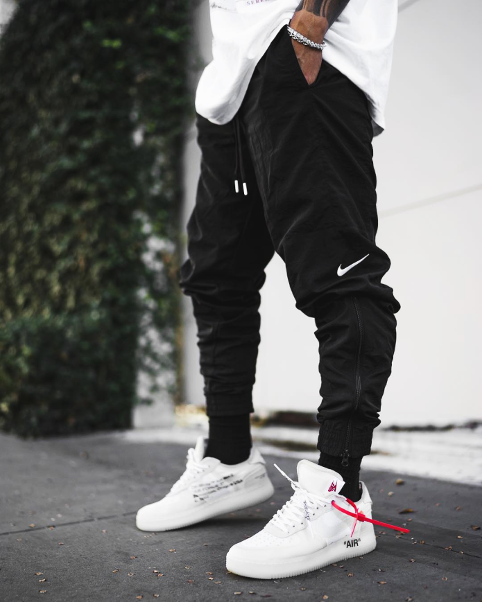 Джоггеры Nike Air