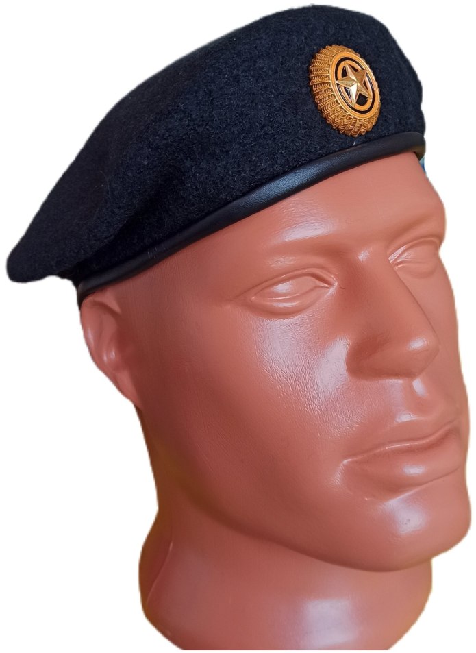 Берет черный