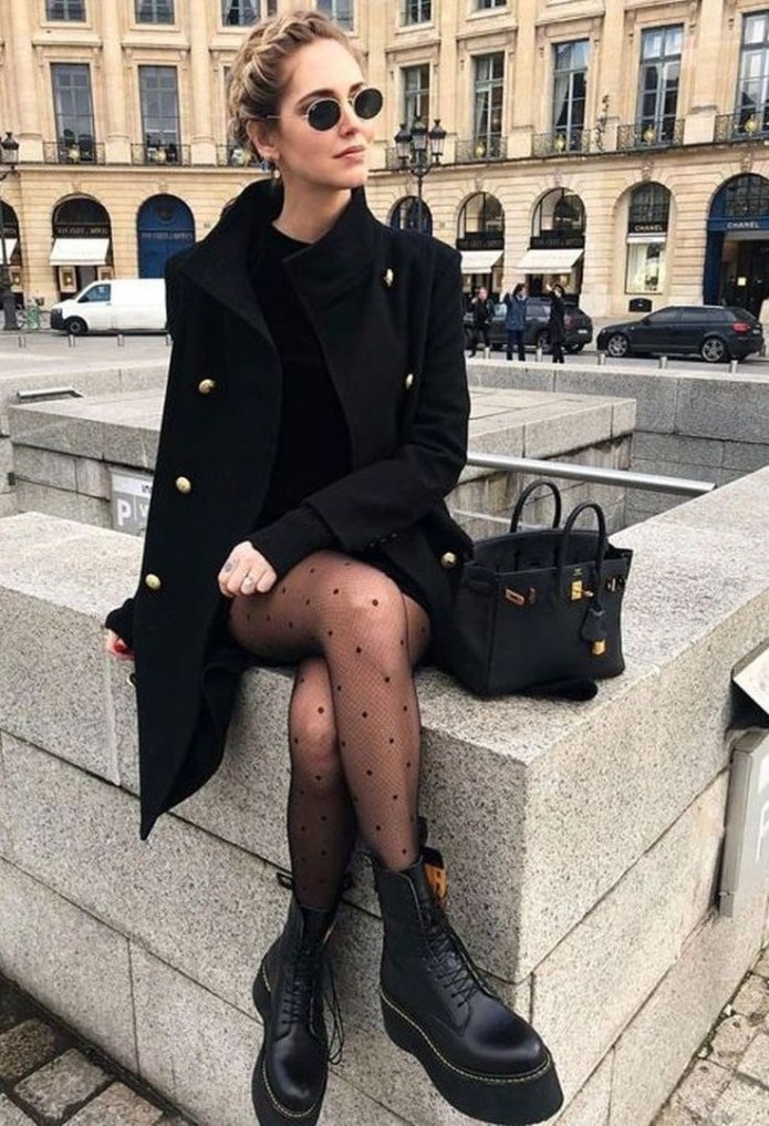 Кьяра Ферраньи в колготках